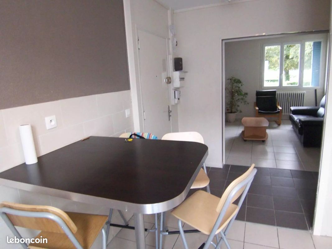 Appartement 4 pièces 60 m² · à Saint-Martin-d'Hères · 60 m² · 835 €