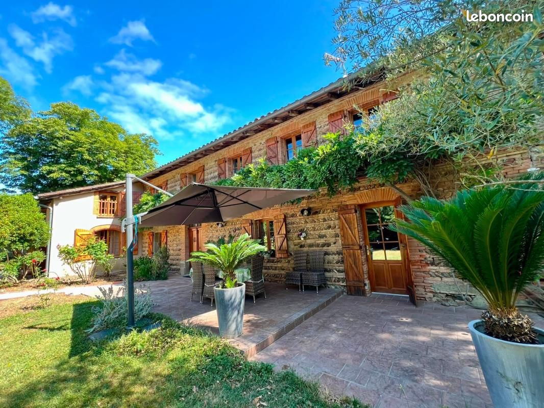 Maison 7 pièces 330 m² · à Forgues · 330 m² · 499 500 €