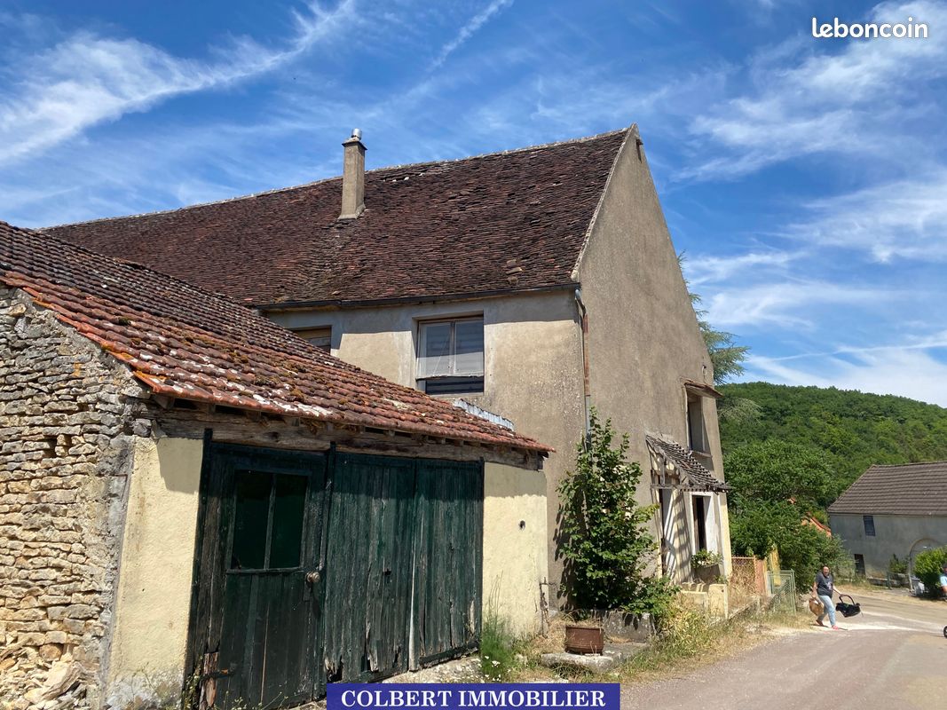 Maison 4 pièces 100 m² · à Chamoux · 100 m² · 45 000 €