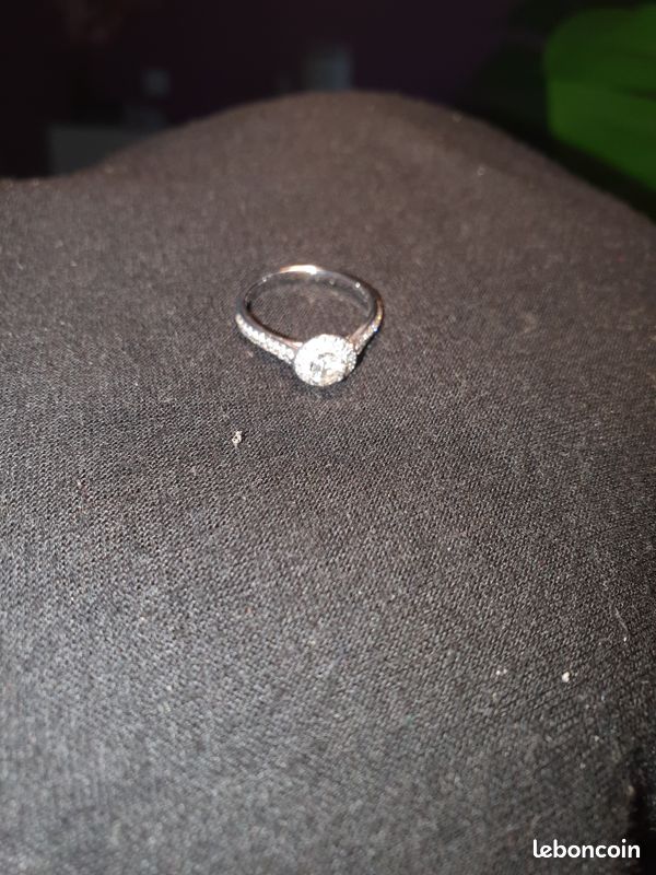 A saisir Bague or blanc diamant neuve bradée (image 2)
