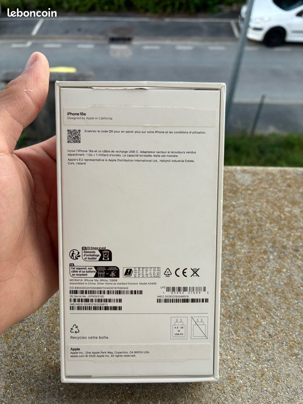 IPhone 16e (image 8)