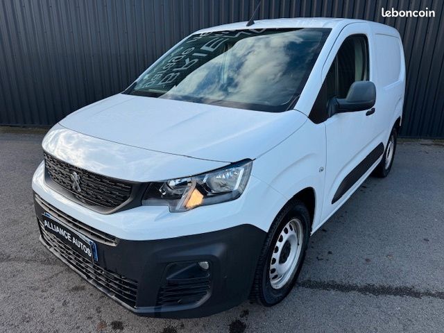 Peugeot Partner FOURGON STANDARD 1000 KG BLUEHDI 100 S&S BVM5 GRIP (image 1)