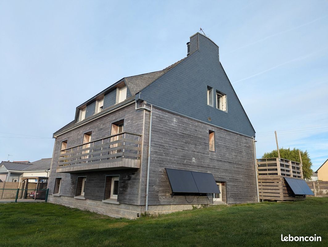Maison 9 pièces 166 m² · à Ploudalmézeau · 166 m² · 349 000 €
