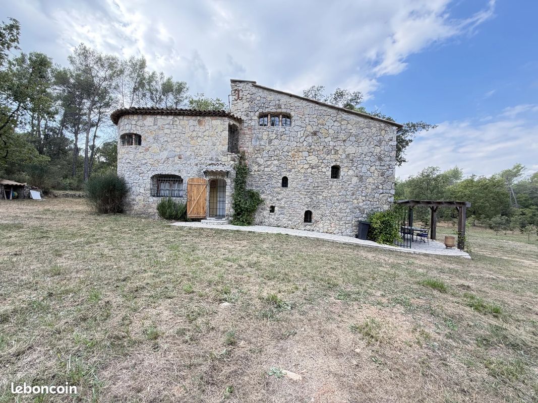 Maison 5 pièces 143 m² · à Callas · 143 m² · 499 000 €