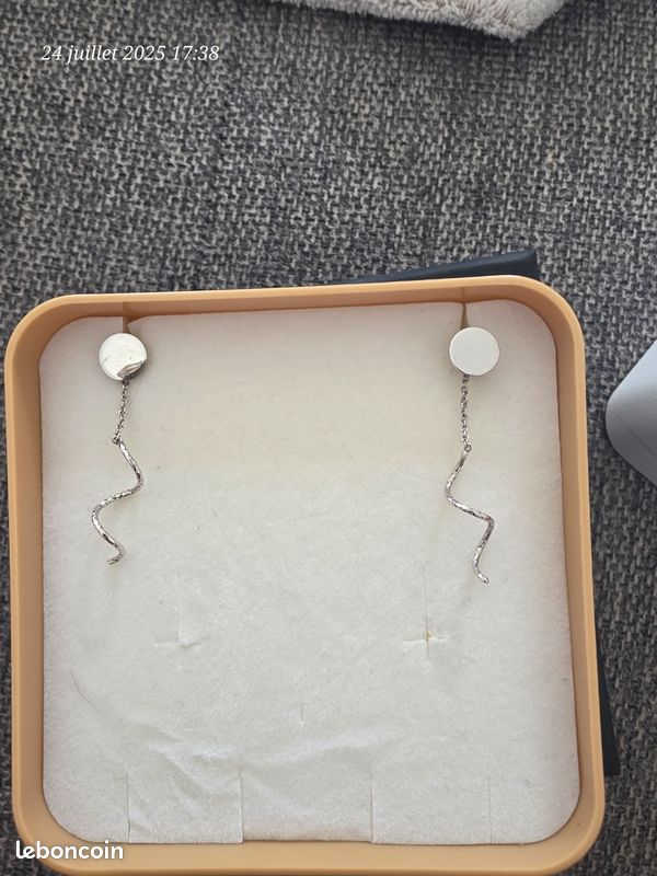 Boucle d'oreille femme (image 4)