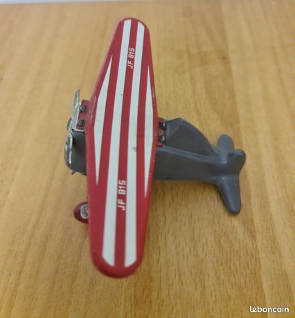 Maquette d'avion en plastique JU 87B-2 + JS-2 1/72