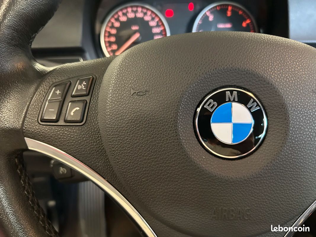 Bmw SERIE 3 E92 LUXE LCI Coupé 320d 184 cv Boîte auto / Suivi D'entretien Complet (image 18)