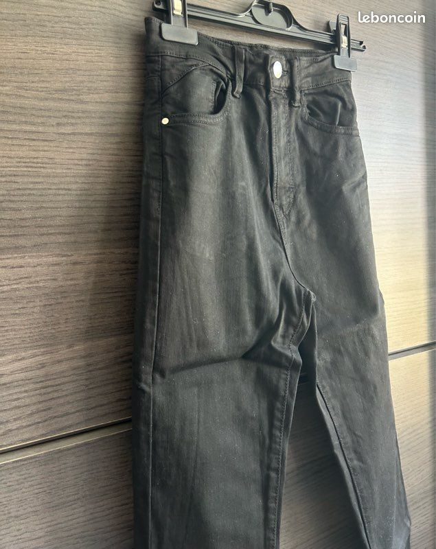 Jeans skinny noir super high waist Stradivarius taille 32 (image 3)