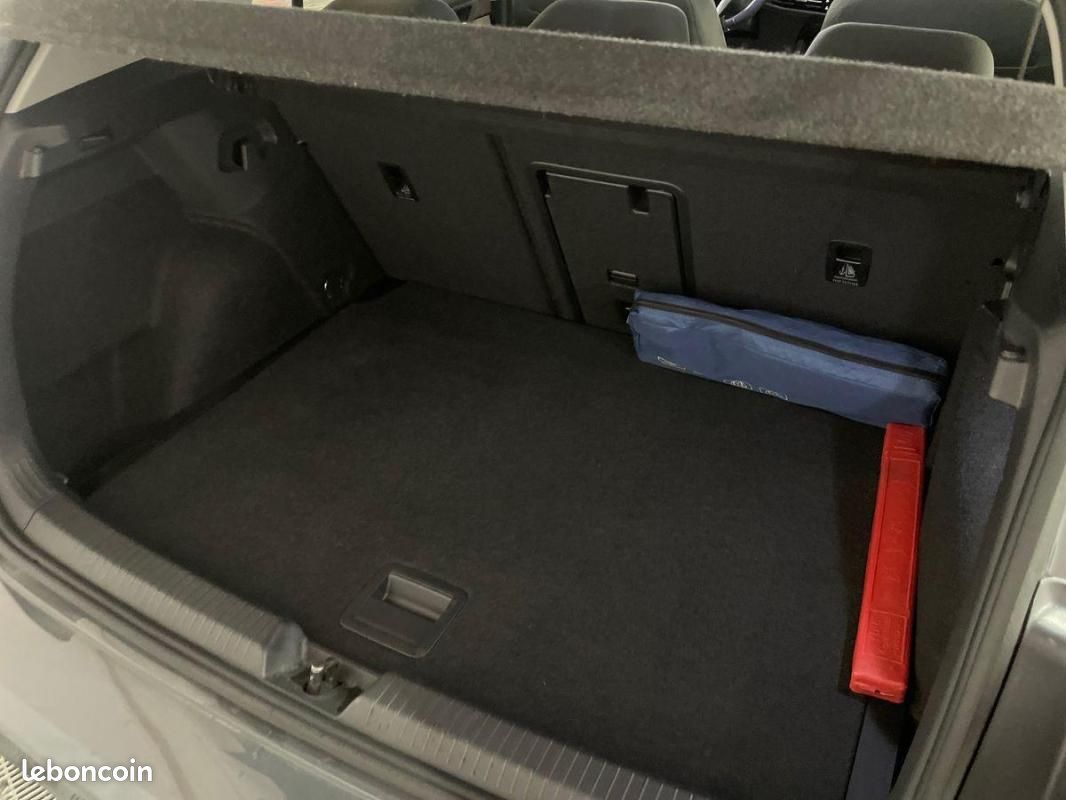 Volkswagen Golf 1.5 eTSI OPF 130 DSG7 Life Plus (image 32)