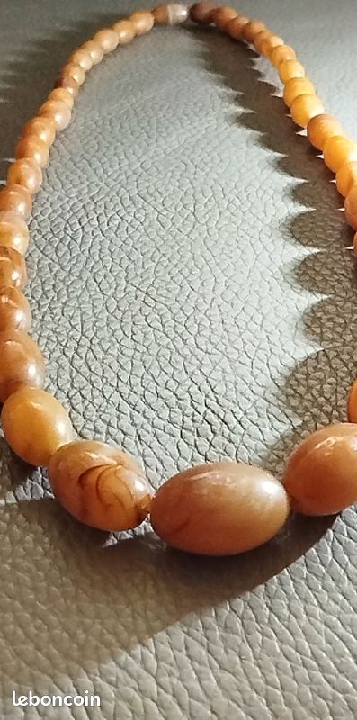 Collier vintage perles de verre et bakélite orange
