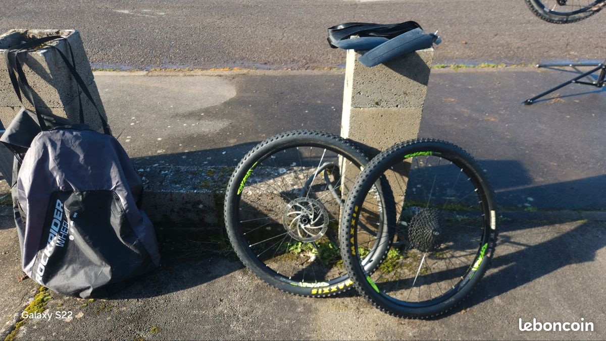 FA ITALIA CERCHIO RUOTA VESPA IN LEGA TUBELESS NERO MOD. MARGHERITA