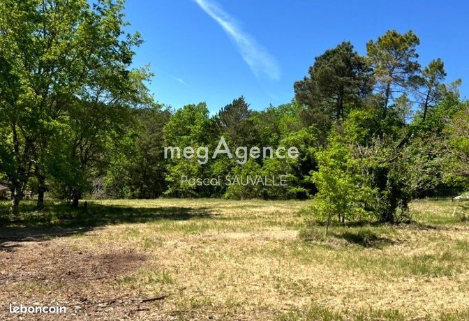 Terrain 3350 m² LEGUILLAC-DE-L'AUCHE