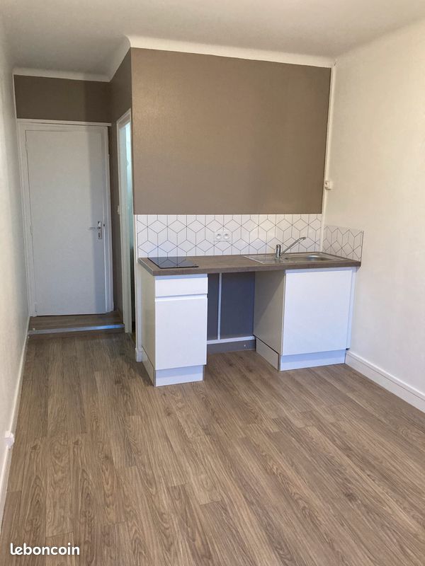Appartement 1 pièce 15 m² · à Montauban-de-Bretagne · 15 m² · 355 €/mois