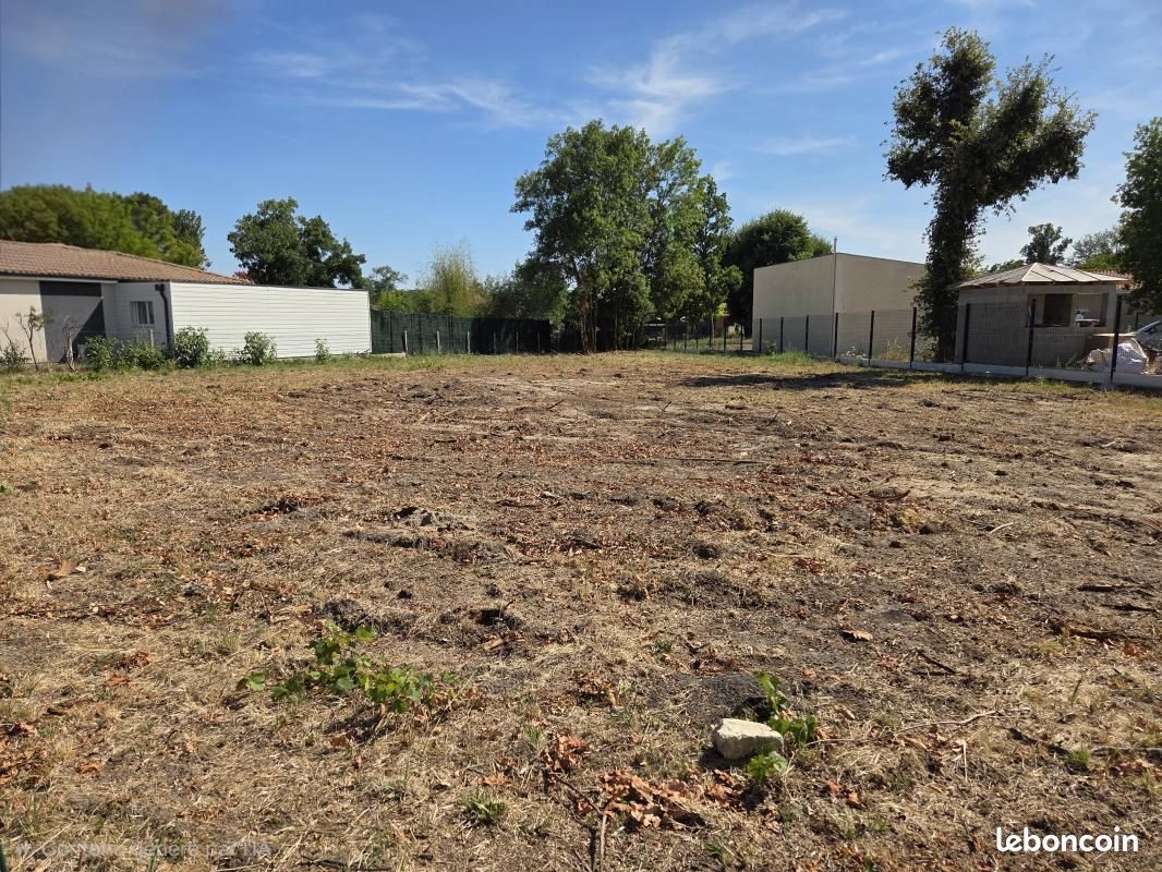 Terrain 1 189 m² Saint Andre De Cubzac · à Saint-André-de-Cubzac · 170 000 €