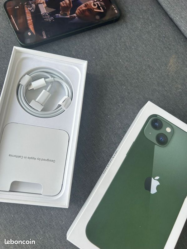 iPhone 13 256 Go Rose - Apple Reconditionné en France - État Bon - Garanti 2 ans pas cher