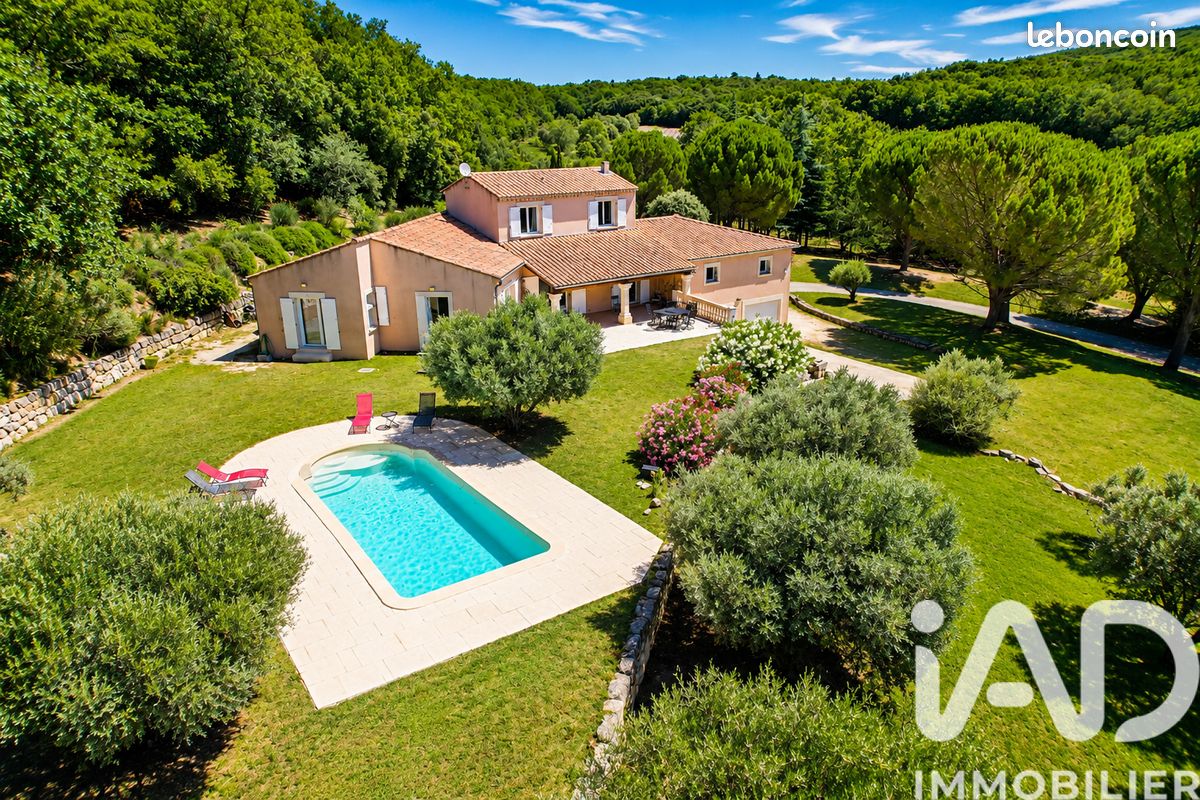Maison 6 pièces 134 m² · à La Garde-Adhémar · 134 m² · 655 000 €