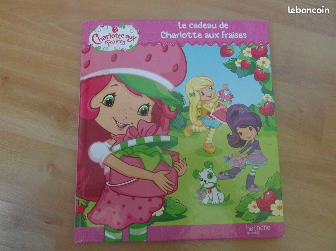 Charlotte aux fraises figurines et livre (image 3)