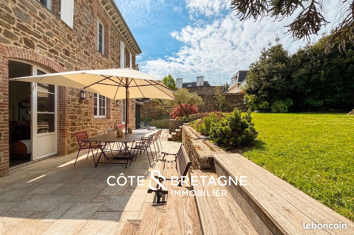 Maison 11 pièces 251 m² · à Saint-Malo · 251 m² · 1 998 150 €