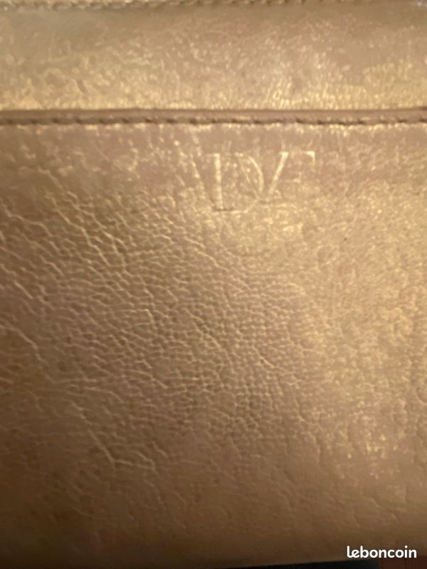 Diane Von Furstenberg portefeuille Cuir OR compagnon cuir portefeuille doré Long portefeuille zippé Or DORÉ Diane Von Furstenberg Portefeuille long de luxe doré pour femme RARE - DVF (image 5)