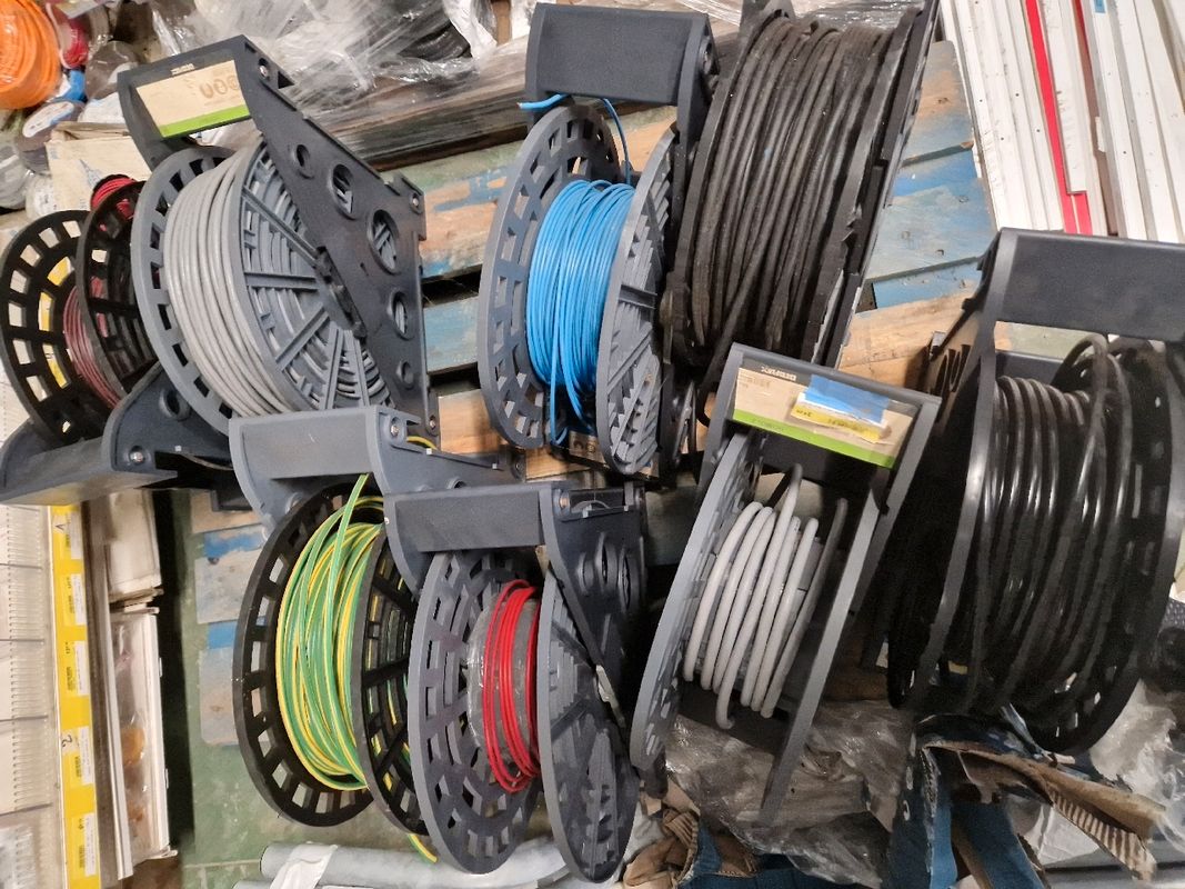 Cable electrique 4x1.5 4 fils 1.5mm2 ø9mm (le mètre) 4x1.5mm2 u