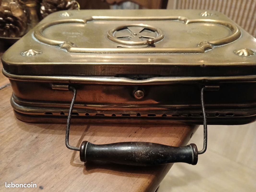 ANCIENNE CHAUFFERETTE DE voyage en cuivre laiton Girodon Lyon Stoker EUR 19,00 - FR