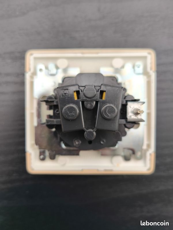 708660_1 708660_1
