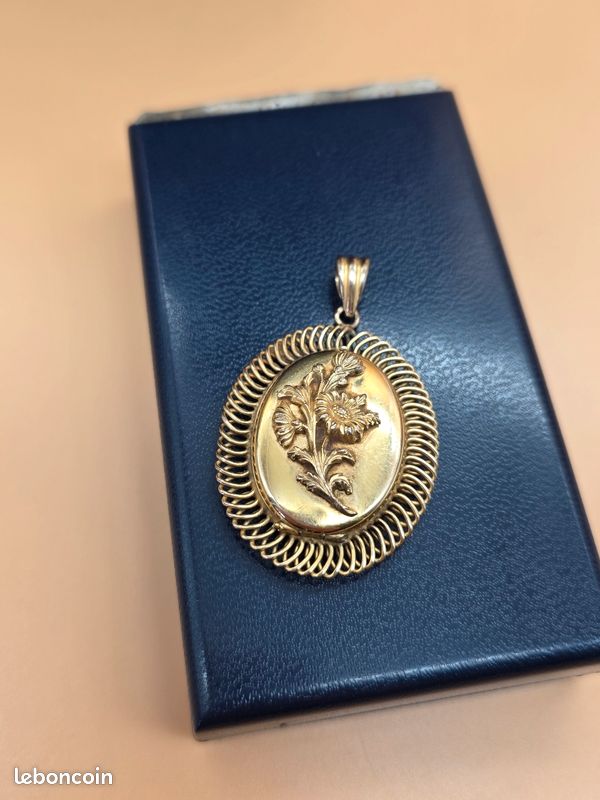 Pendentif personnalisé Marié médaille nacre réversible 15 mm plaqué or gravé