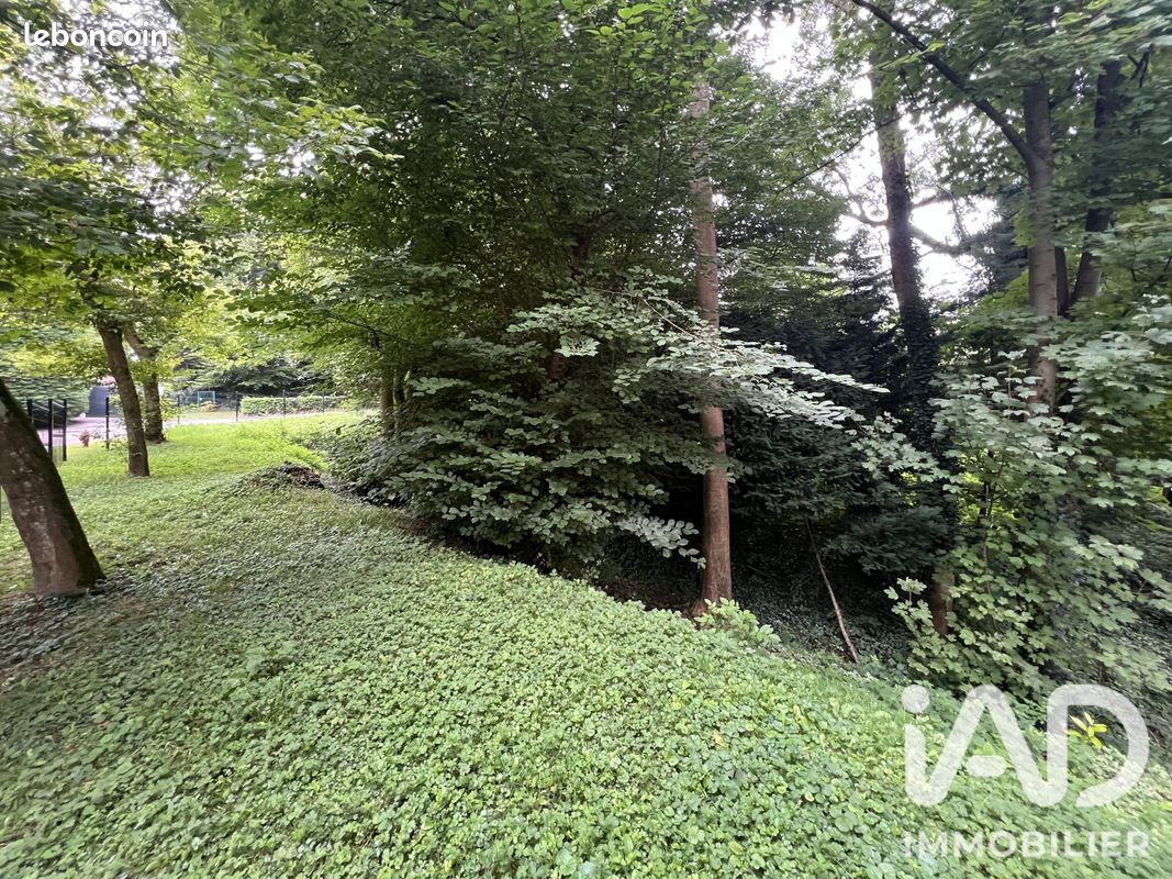Terrain 1793 m² · à Bois-Guillaume · 1 793 m² · 405 000 €