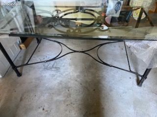 Table fer forgé plateau verre avec chaises (image 1)