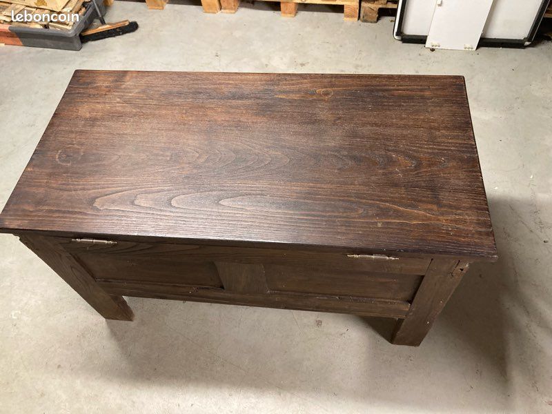 Table maie (image 2)