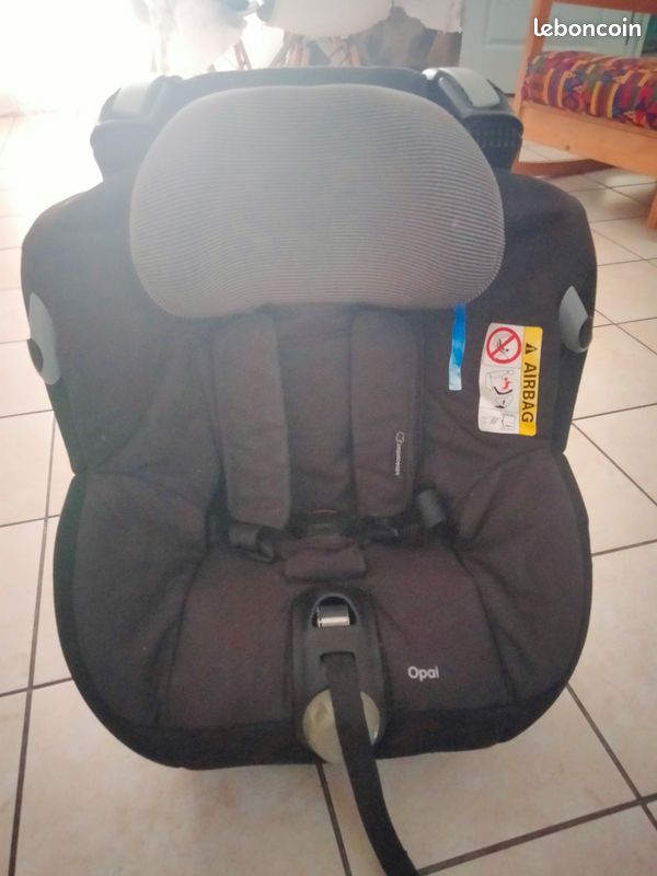 Vend siége auto bébé confort opal noir bonne état général 130e (image 4)