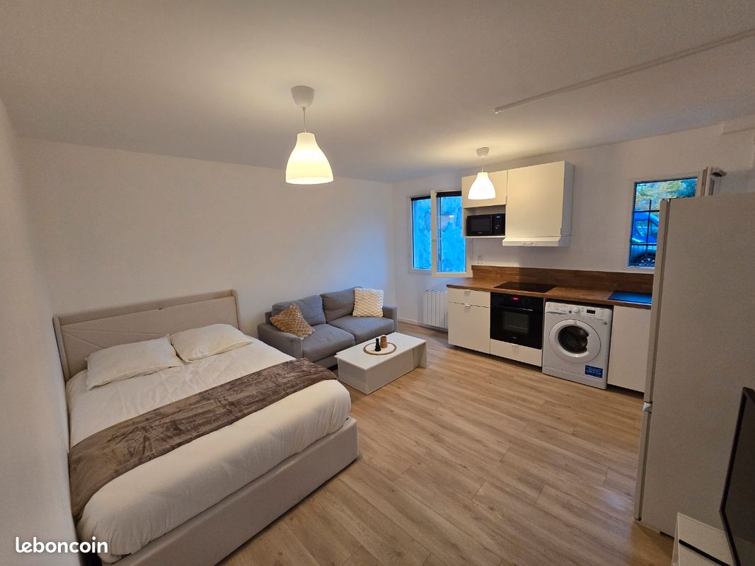 Appartement 1 pièce(s) 25 m²à louer Longjumeau