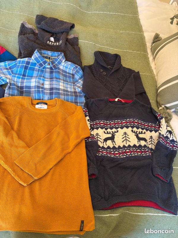 Lot de vêtements enfant ( Garçon) taille 7 à 8 ans (image 2)