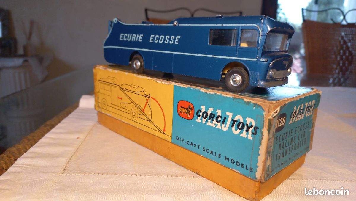 ANCIEN CAMION AVEC GRUE CORGI TOYS BOÎTE ORIGINE N°27