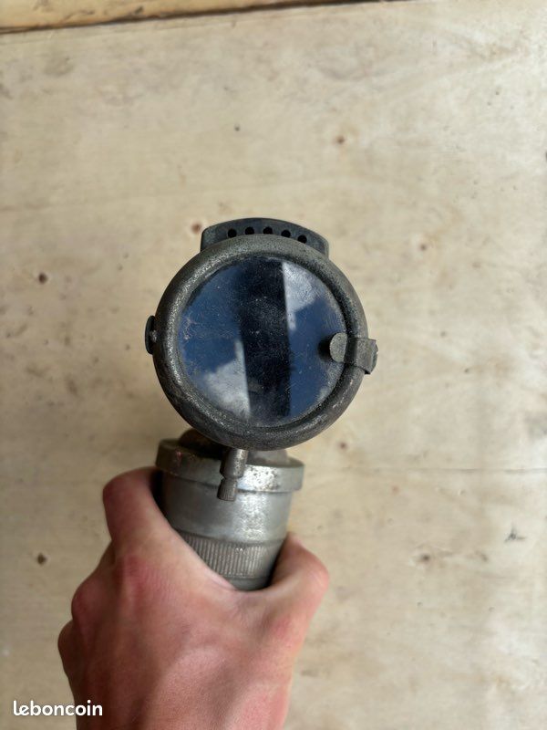 Lampe Acétylène De Vélo Ancienne - Marque Peugeot - Carburant Pétrole