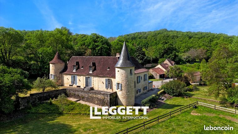 Château 28 pièces 585 m²