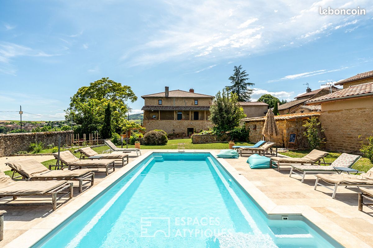 Maison 12 pièces 500 m² · à Villefranche-sur-Saône · 500 m² · 1 490 000 €
