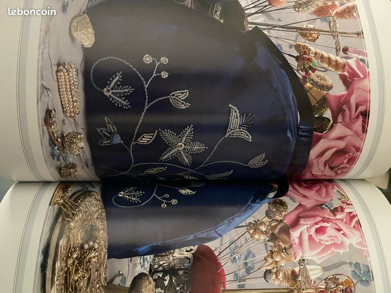 Livre «les sacs brodés » (image 5)