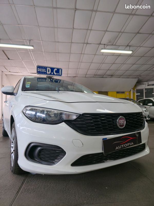Fiat Tipo 1.3 multijet jtd 95ch pack clim NAVI PRO 5p, BV5 2PLACES DRIVE VP 2 °main ECRAN TACTILE BLANC , 5cv, 5 portes, mise en circulation le 30-06-2018, le prix 4490TTC (image 8)