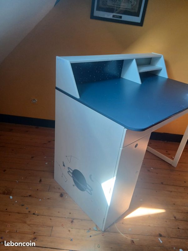 Bureau (image 2)