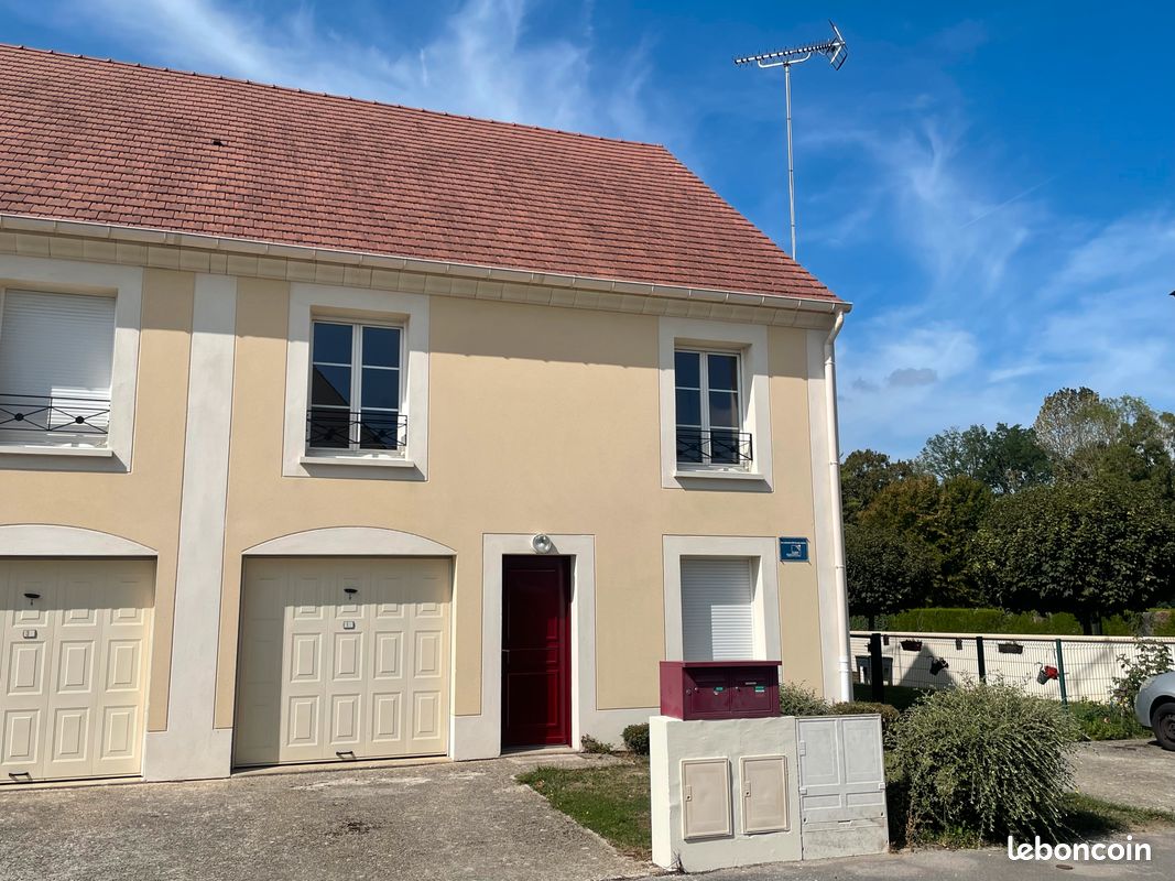 Appartement 3 pièces 69 m² · à Compiègne · 68,9 m² · 160 000 €