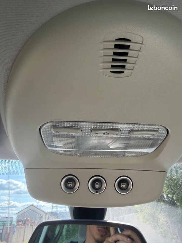 Peugeot 807 2.0 HDi 163ch Premium 8 Places Xenon Webasto (image 15)