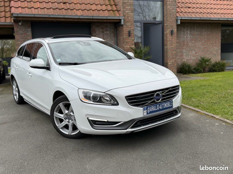 Volvo v60 2.0 D4 181 ch annee 2015 full options cuir gps toit ouvrant (image 5)