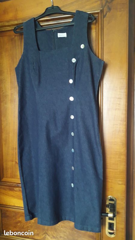 Robe Noire Suédine Armand Thiery Taille 42/44 - Occasion En Excellent état