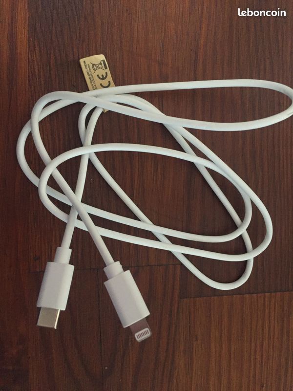 Câble chargeur Iphone Ipad (image 1)