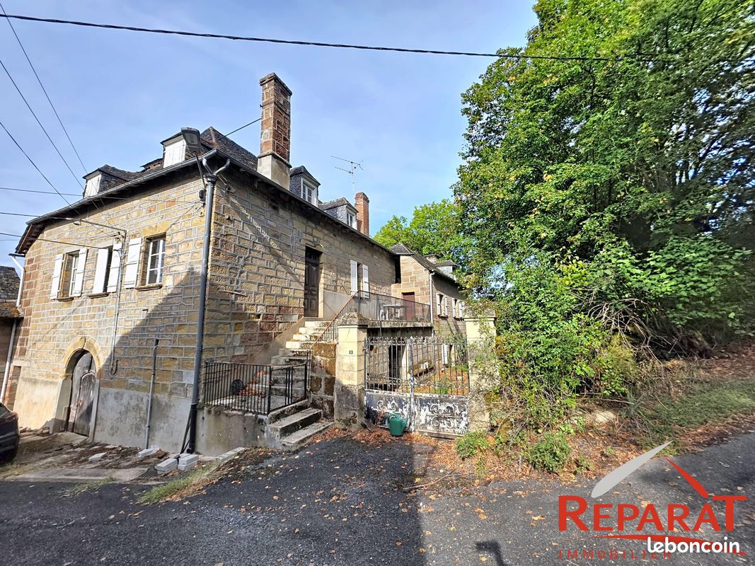 Maison 7 pièces 183 m² · à Saint-Aulaire · 183 m² · 139 500 €