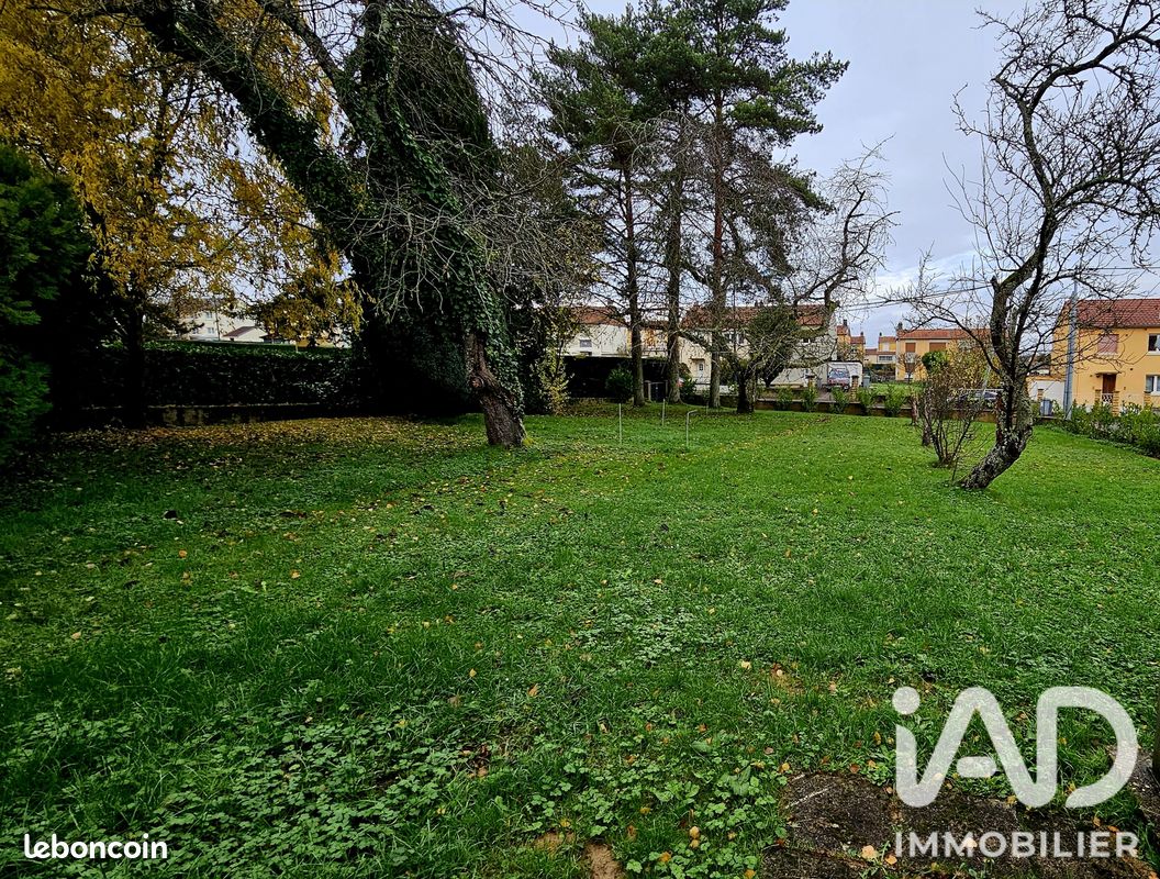 Terrain 747 m² · à Fameck · 747 m² · 160 000 €