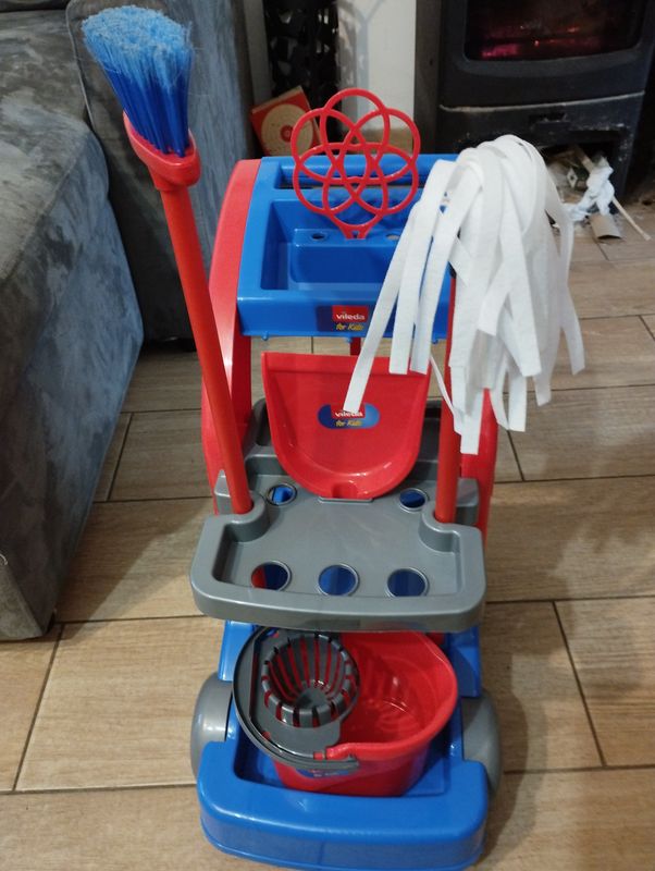 Chariot de menage enfant jeux, jouets d'occasion - leboncoin