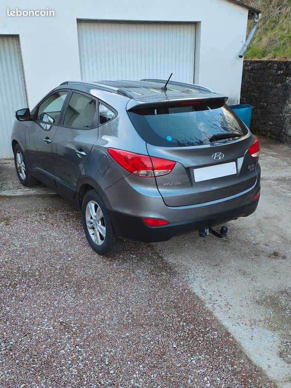 Hyundai ix35 1.6 crdi 115 cv pack business 2wd (image 2)
