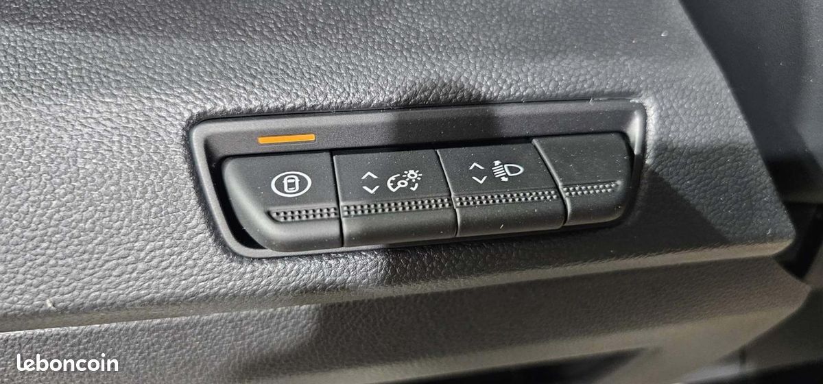 Renault Trafic CABINE APPROFONDIE CA L1H1 BLUE DCI 170 BVA9 RED EDITION EXCLUSIVE (image 32)